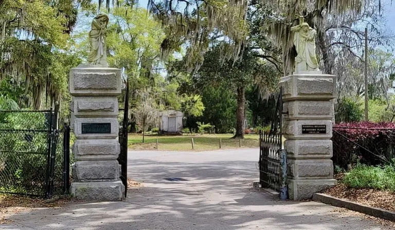 Bonaventure Cemetery images