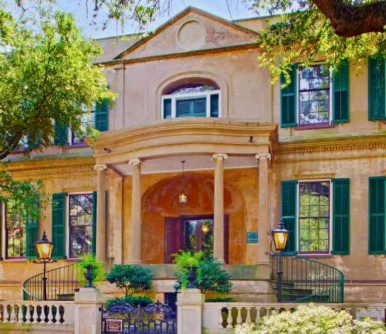 Owens-thomas House & Slave Quarters images